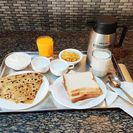 Goroomgo Hotel Manurama Ruby كولكاتا المظهر الخارجي الصورة