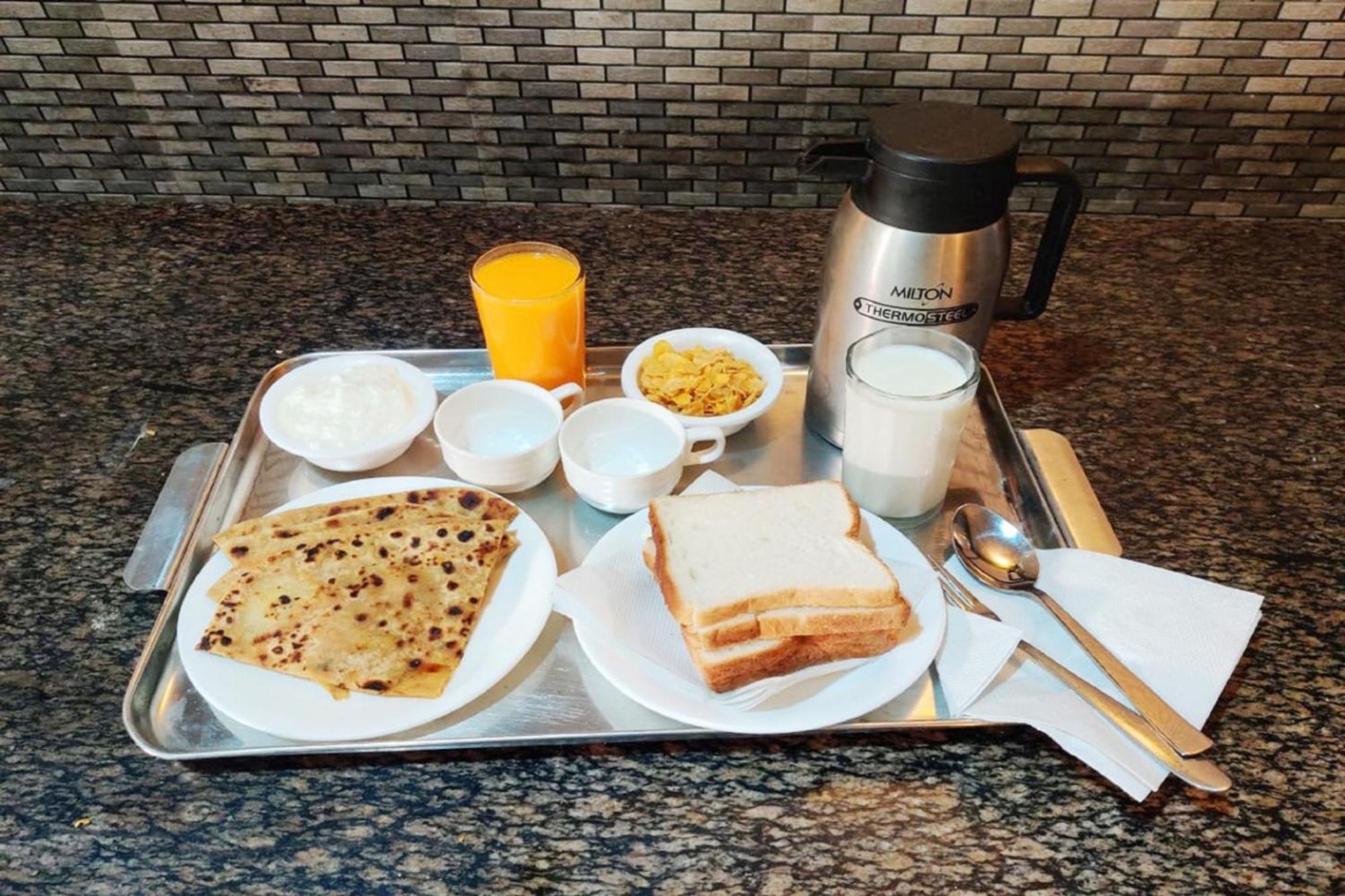 Goroomgo Hotel Manurama Ruby كولكاتا المظهر الخارجي الصورة